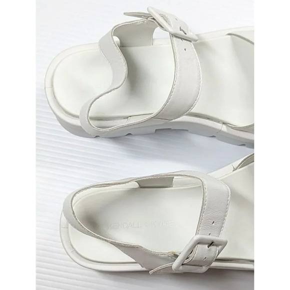 Kendall + Kylie Women's White Treaded Wave Leather Sandals Size 7 M (MSRP $125) - Picture 6 of 10